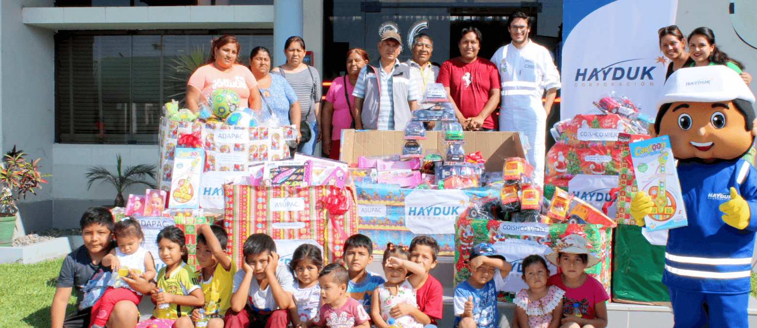 Kits escolares para niños de chimbote